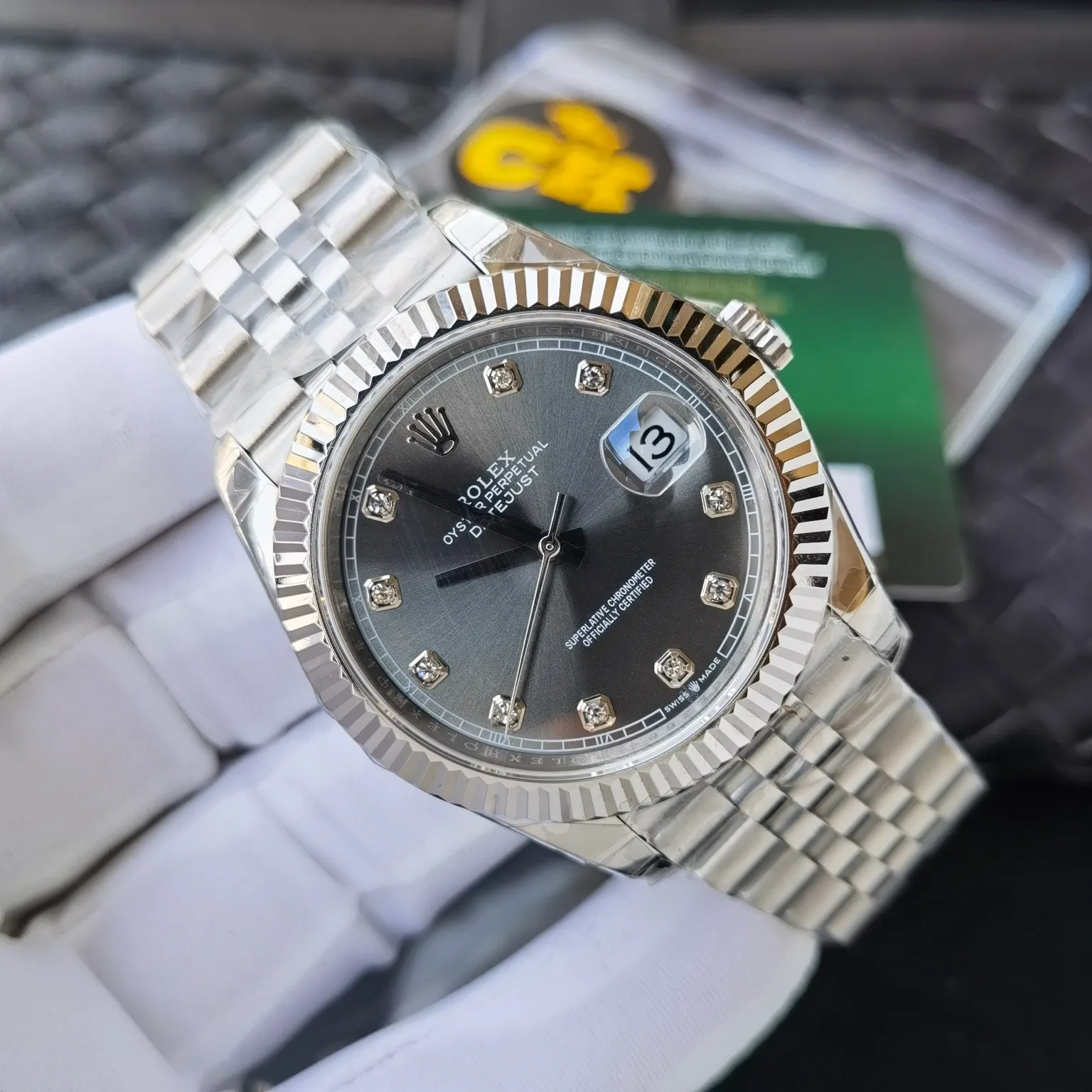 【High-end replica】💰1160! 【Customized all-in-one machine】💰1720! Each of the Rolex Datejust series is equipped with a warranty card that is synchronized with the original one to accurately ensure the identity of each one. The stainless steel strap (2 styles) is authentically molded and customized, with a customized bezel, size 41mm, equipped with the latest all-in-one 9015 imported movement, and the stainless steel strap is tightly connected to the original buckle!