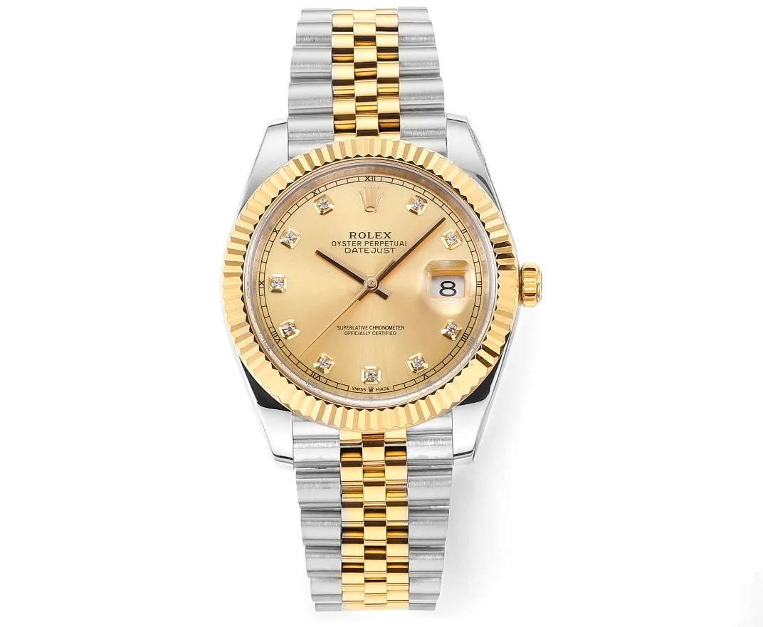 【High-end replica】💰1240! 【Customized all-in-one machine】💰1900! [Top replica] Private chat! ! ! The Rolex Datejust 41mm series creates a classic watch model. 1: The movement adopts Swiss 3235 movement. 2: In terms of material, the overall material is made of 904 steel. The curvature of the side of the case is polished in place, and the thickness of the side is consistent with the original. 3: Classic dog tooth collar. The platinum (electroplated) ring presents a radiant light effect that is extremely close to the original version, and the triangular pit pattern is clean and neat. 4: The watch mirror is made of real sapphire mirror, which increases the transparency of the watch. At the same time, it has been treated with anti-glare technology, making it very convenient to read watch data and has high hardness. 5: The only synchronous original thickness in the market is 11.5mm. This picture was taken in top reproduction quality!