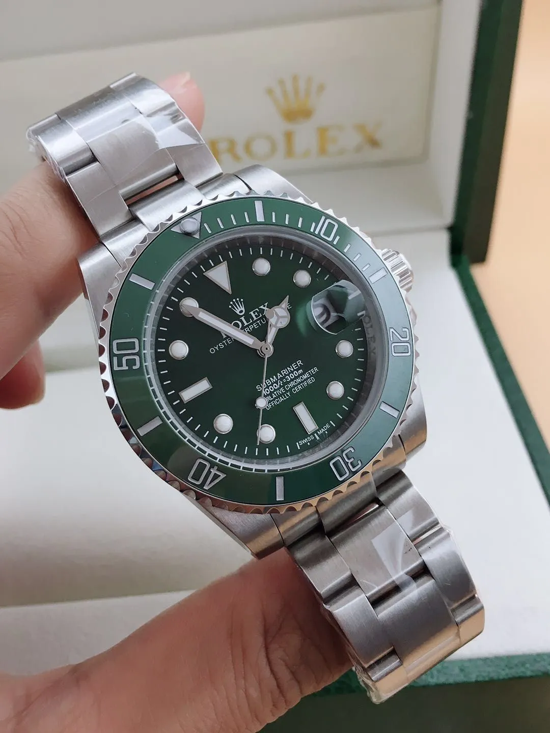 [Foreign trade import] 💰850 Rolex Submariner series 🎉Mirror: scratch-resistant blue crystal glass 🎉Movement: imported mechanical movement 🎉Dial: 40mm 🎉Function: waterproof, calendar (anti-reflective convex magnified calendar window) 🎉Strap: steel, three rows of links D25!