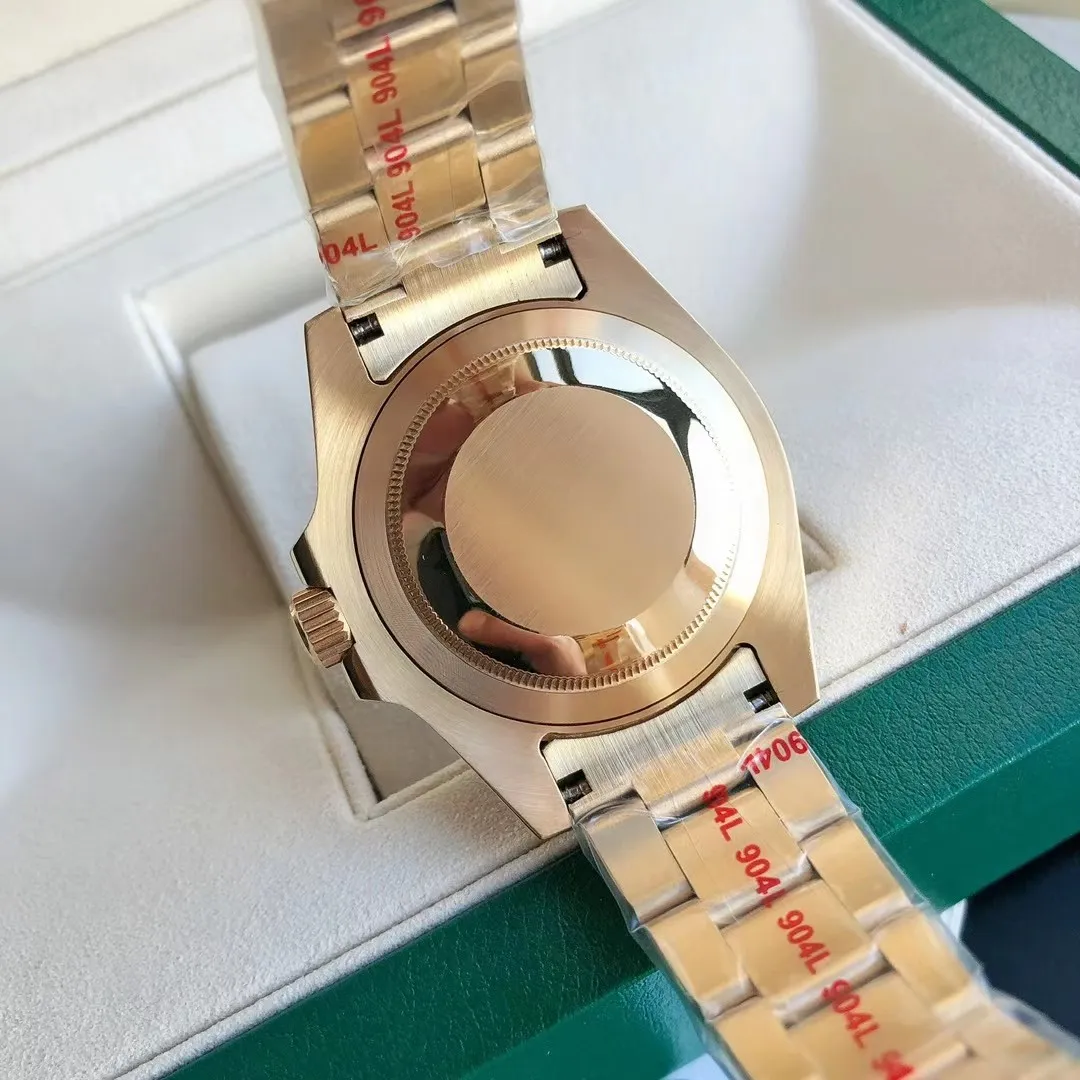 【High-end replica】💰1720! Rolex Submariner The new upgraded version of Submariner - the brightest star in the night sky. The appearance details of the built-in new Citizen movement are consistent with the original. The official synchronization in 2022 is the new Submariner [color] Citizen Submariner. On the occasion of the replacement of the Submariner calendar model, GD quality control will also open a further perfect interpretation of Citizen watches! Redefine the quality and value standards of Citizen watches! GD quality control will work with elite accessories manufacturers to strictly inspect and select, and is committed to making more perfect Citizen watches! This time, the details of the Submariner are meticulously studied and multi-layered quality control is carried out. The specific details are as follows: 1. Large factory surface: The GD Submariner surface is friendly and cared for by the top factory in the industry. The radial pattern focusing effect on the disk surface is synchronized with the original. The logo and font on the disk are guaranteed to be comparable to the original ones. The scale and rounded corners are polished with exquisite craftsmanship! The scales are filled with imported luminous powder. The magnifying glass detects the roundness and fullness. It has super luminous effect and strong durability. ⚠️ The scales under luminous light are pure and not mixed with any stains. You are welcome to compare with the original ones from major manufacturers. 2. Original calendar: The only corrected original calendar font of the Citizen movement in the market. The only calendar font in its class is consistent with the original product. ⚠️ Please use a magnifying glass to compare the details of the calendar font! The blue-coated magnifying glass is the only synchronous original in its class in terms of its magnification factor, distance from the case, and other details. 3. Three codes in one: the entire network has the same original shipping accessories, that is, the three models and numbers of the watch, warranty card, and hangtag are the same, and there is no duplication. 4. The original ring: the milky white luminous pearl of the ceramic ring has super luminous, luminous effects, and non-luminous normal color are consistent with the original; the ring scale is filled with top-notch mercury, the first of its kind. 5. Movement guarantee: Since the GD factory has focused on Citizen movements, it has promised to eliminate the phenomenon of old machines being adulterated and shoddy! GD quality control will simultaneously screen the movement and debug it before leaving the factory! ⚠️ Please look for the exclusive quality of GD products