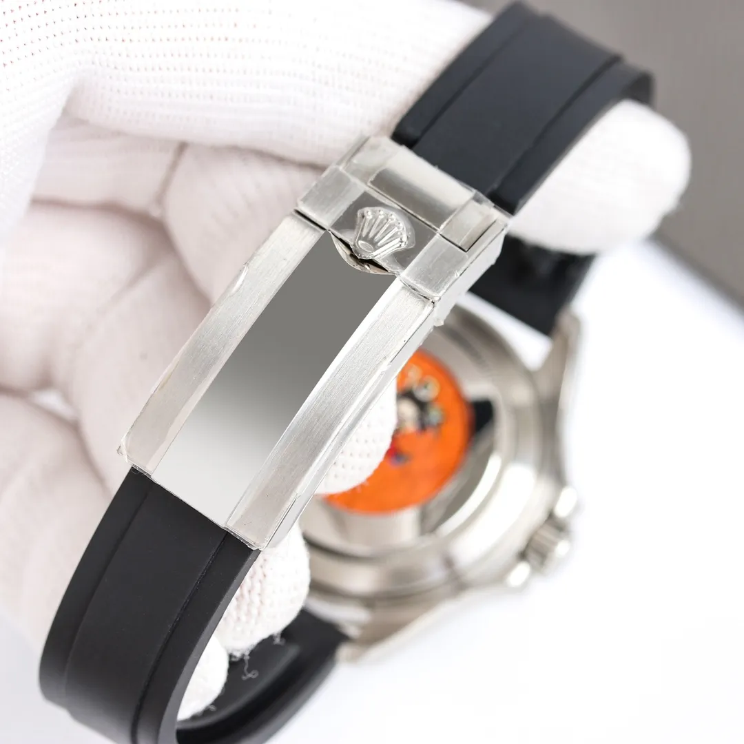 New product, new, new, new, C factory clean, the most cost-effective, popular style, Rolex Yacht-Master Candy Ring 40mm Series Rainbow Yacht ① Corrected time setting direction, instantaneous calendar, consistent with the original version; ② Exclusively customized 2836 all-in-one machine movement; ③ Upgraded original substitute grade tape, containing memory steel sheet, size, softness and hardness, material, workmanship details, new upgrade and simultaneous genuine product; Factory C is clean, produced, and must be high-quality. Every extreme detail is developed with sincerity. The button fine-tuning function is the same as the original version; the watch code is F632118, and the watch buckle code is w5T.