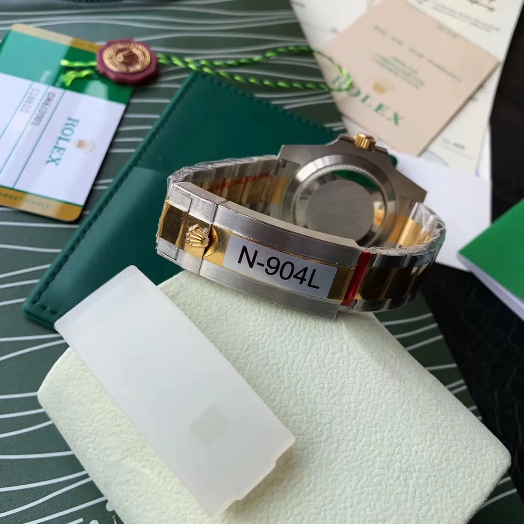 【Foreign trade import】💰3900! Factory N V8 version 2836 movement arrives‼ Official one-to-one replica of the original version (super version) Rolex SUB Submariner series model 116610 gold series/green water ghost/black water ghost/blue water ghost, original mold opening, equipped with 2836 movement, the most classic Oyster style: [904L stainless steel case] size 40mm X The 13mm Oyster case is consistent with the original product. Through careful polishing and strict quality control, the shape is ensured to be in place, and the brushing and polishing are comparable to the original craftsmanship. [Crown] One case and one crown, carefully crafted, each crown logo faces upright, highlighting the symbol of the king. The master watchmaker strives for excellence in every detail, and continues the waterproof system of the lock, just like the original. [904L Stainless Steel Watch Strap] The three-row link Oyster watch strap is made of fully brushed technology, which is delicate and clean. It is equipped with an Oyster safety buckle. The elegant solid link watch strap is full of texture and comfortable to wear. [Mirror] Made of scratch-resistant sapphire mirror and blue film calendar crystal. [Bezel] The bezel is made of one-piece (non-etched) sapphire luminous beads, the platinum electroplated scale has a uniform color that will never fade, and the ice blue super bright luminous. 300 meters waterproof. Each watch has been strictly tested before leaving the factory to ensure quality. Please pay attention to more details. 🔥Top quality products are constantly produced🔥