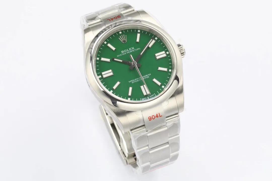 【High-end replica】💰1160! 【Customized all-in-one machine】💰1720! Rolex Oyster Perpetual 41mm men’s brand new upgrade! The colors are complete, and the official website has matching colors❤️! It is equipped with a brand new imported 9015 all-in-one mechanical movement, which has stable running time. The mirror is made of double-layer sapphire mirror, which is more wear-resistant and scratch-resistant. It is waterproof to a depth of 100 meters and can swim🏊. Buy with confidence! 😘
