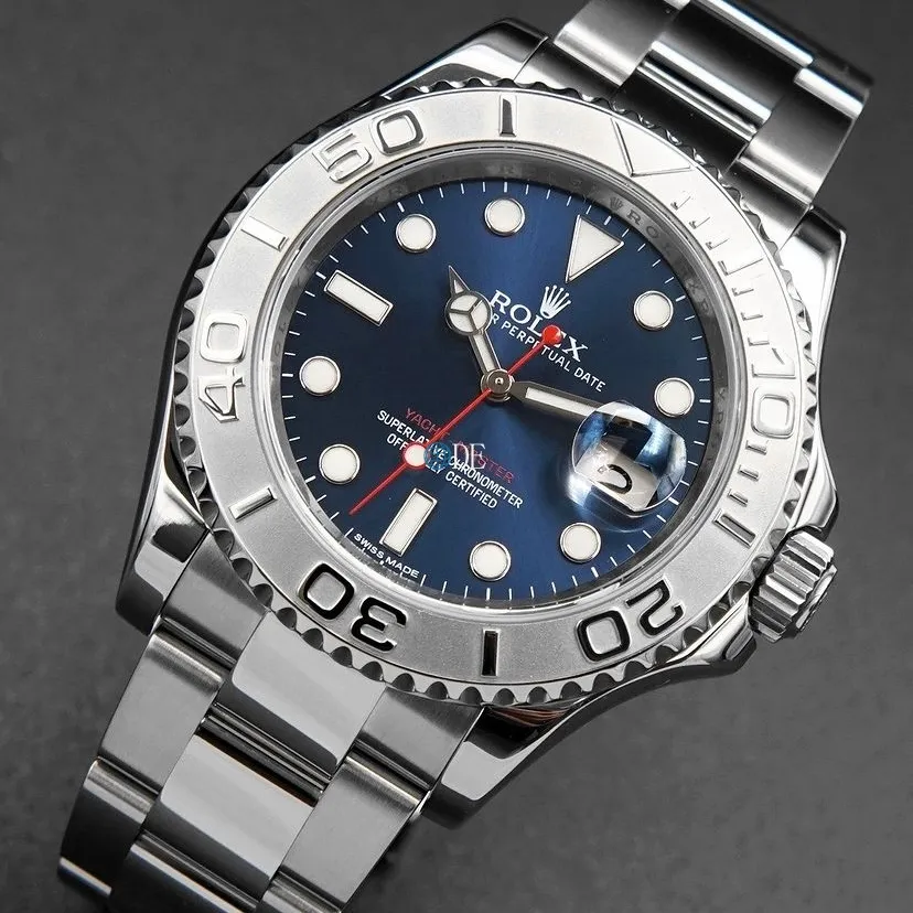 【Top replica】💰3500! The strongest replica version of the Rolex 3135 movement on the market. The real original model is 1:1 molded. The four steel stamps on the bottom of the ears are exactly the same as the original. Few people in the market follow the details of the original. Both the workmanship and overall feel are the closest to genuine products on the market. Size: 40*11mm Look for quality, exclusive quality
