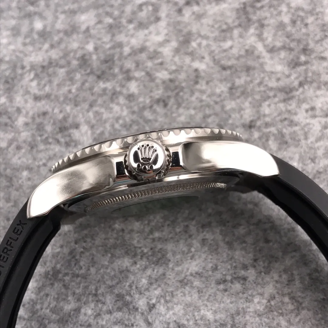 [Foreign trade import] 💰970 Rolex - ROLEX 👑 Style: YM yacht series - mechanical watch Movement: Original imported Citizen 8215 movement Case: 316L stainless steel case Strap: Imported silicone strap/original safety buckle Mirror: sapphire glass💎 Size: diameter 40mm thickness 12mm / diameter 44mm thickness 14 D85!