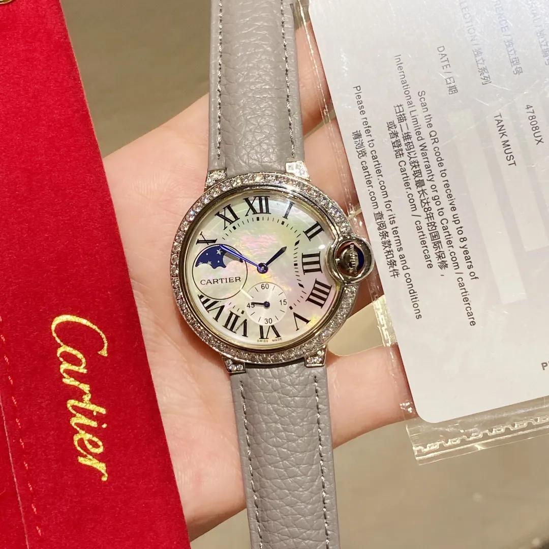 【Foreign trade import】💰960! Cartier women's blue balloon luxury series, quartz watches are shipped in the same color [color], the sun, moon and stars are displayed in a large frame, the starry sky is running, time flows, special cutting diamonds 💎 inlaid ring, personality, perfect, equipped with original imported quartz movement, precise travel time, Cartier original snap buckle, diameter 36mm, thickness 8mm "Please pay attention to the exclusive background for detailed shooting"