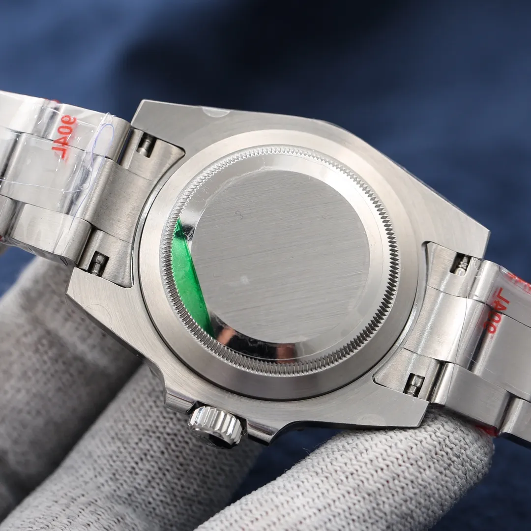 【Top replica】💰3900! Rolex Submariner (Submariner series) 🔥🔥Ceramic ring: The green ceramic ring reaches 99% of genuine emerald green, and the black Submariner reaches 100% no color difference. Like the original version, the platinum-plated scales are stain-resistant, non-blackening, and the luminous beads are full and crystal clear. 🔥🔥Rotation: The diving rotation is attractive, the scale of each tooth is clearly positioned, and it has the same feeling of being dragged along as the original version. It does not feel stiff or out of place when turning (this is currently only achieved by the XZ factory), and the sound is as clear and sweet as the original version.          Steel: 316S original steel, original same material (same weight)🔥🔥Movement: 100% Swiss 3135 brand new machine (zero repair), durable for ten years🎈🎈🔥🔥Case: The English text in the inner shadow is magnified a hundred times, which is consistent with the original product. Each watch has a sapphire glass with an anti-counterfeiting invisible LOGO at the six o'clock position of the inner shadow. 🔥🔥Strap: The brushed texture is clear, and it is seamlessly connected with the case. There is no unevenness when touched by hand (exclusively owned) 🔥🔥Buckle: Seamless connection, no traces of welding, the safety buckle LOGO is exquisite, and it has the function of instantly adjusting the length of the strap. 🔥🔥Literal: Powerful luminous, extremely transparent. Consistent with the original calendar: The size of the extra-large calendar window is consistent with the original, and the font printing is as raised as the original. It is magnified sixty times and still does not produce ink bleeding and burrs. Bottom cover: The standard 144 teeth are consistent with the original, with clear tooth patterns and no burrs. 🔥🔥 Waterproof: XZ Factory breaks the tradition of using waterproof ring ➕ waterproofing and other technologies. It will no longer be waterproof after a long time. XZ Factory uses the industry's first "structural" waterproofing. The shell structure is waterproof, so it is eternal, durable and truly 100% waterproof. 🎈🎈Have worn the XZ Factory version of Water Ghost, I believe you will continue to recommend it for its exclusive quality, real high cost performance, 🏆🏆Welcome to reprint!