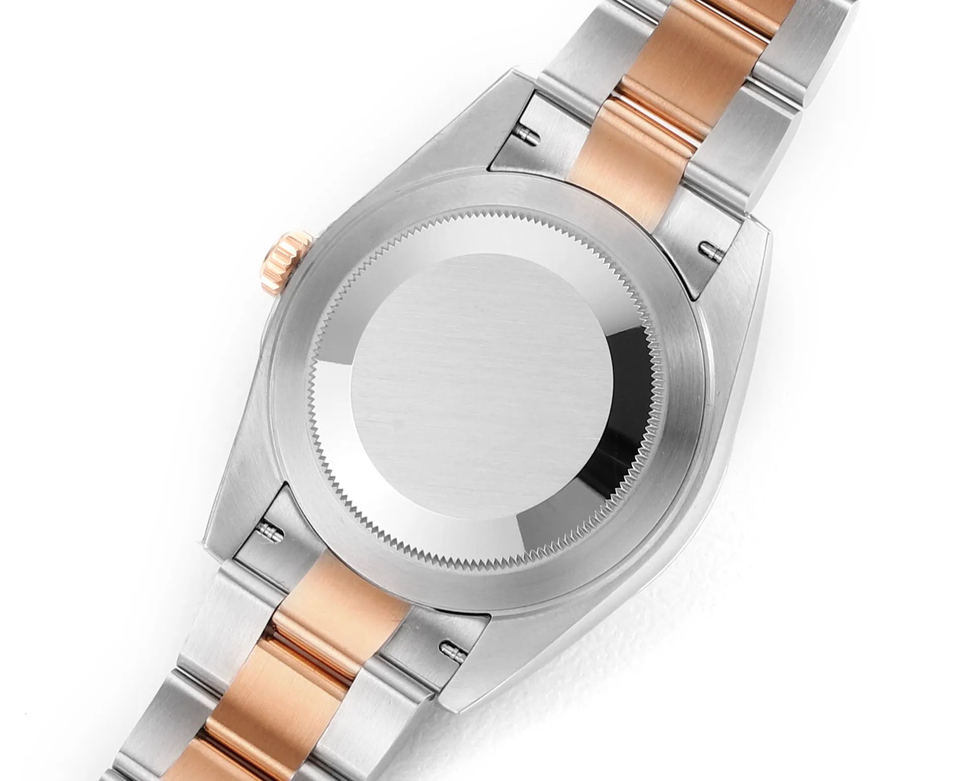 【High-end replica】💰1240! 【Customized all-in-one machine】💰1900! [Top replica] Private chat! ! ! The Rolex Datejust 41mm series creates a classic watch model. 1: The movement adopts Swiss 3235 movement. 2: In terms of material, the overall material is made of 904 steel. The curvature of the side of the case is polished in place, and the thickness of the side is consistent with the original. 3: Classic dog tooth collar. The platinum (electroplated) ring presents a radiant light effect that is extremely close to the original version, and the triangular pit pattern is clean and neat. 4: The watch mirror is made of real sapphire mirror, which increases the transparency of the watch. At the same time, it has been treated with anti-glare technology, making it very convenient to read watch data and has high hardness. 5: The only synchronous original thickness in the market is 11.5mm. This picture was taken in top reproduction quality!