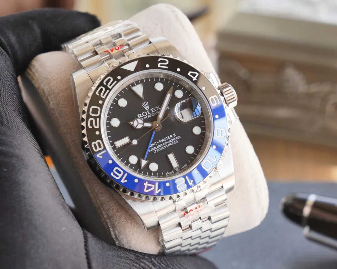 【High-end replica】💰1160! 【Customized all-in-one machine】💰1720! [Top replica] Private chat! ! ! The Rolex Greenwich [GMT-Master II] is one of Rolex's best-selling watches. It is equipped with a real ceramic ring and platinum fonts. The imported 9015 all-in-one mechanical movement has stable and reliable quality. The diameter is 40mm. It is developed one-to-one from the original.