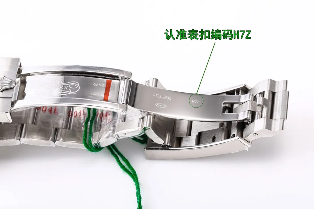 2022 latest Rolex, Submariner pre-sale. Quality-guaranteed style, unique three-in-one code and comes with an NFC proximity card, with pictures and the truth. You can watch the video induction effect. Genuine open mold with a new shell type with a diameter of 41mm (not modified from a 40mm shell), equipped with a new 3235 movement, a time-adjustable reversible movement, consistent with the original version, and a 72-hour kinetic energy storage. That’s right, 72 hours. The actual kinetic energy storage time of 3235 movement and 2824/2836 on the market is about 38 hours, and can only be stored for one night. The new 3235 movement has been tested and can be used non-stop for a weekend, truly once and for all. The first batch will enjoy a 50% discount on accessories upgrade service within three years, so you can enjoy worry-free upgrades. Look for VS quality assurance, look for VS unique number, 2R20X680, unique design, exclusive quality.