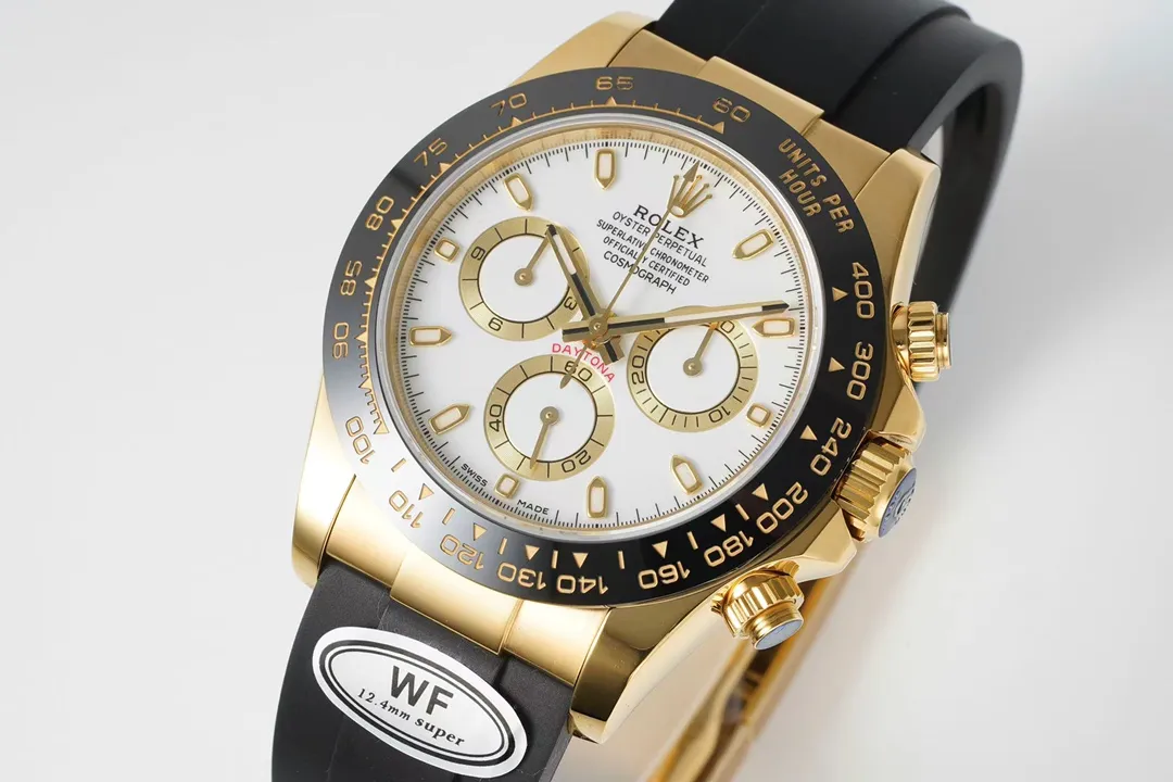 【Top replica】💰4500! Rolex Daytona is coming! A one-to-one replica of the original! All dials are carefully crafted and developed based on original genuine dials as templates! 904L fine steel 1:1 genuine replica manufacturing! Ultra-high precision polishing and detail processing! The bevel edge of the glass has the correct curvature, high transparency and good texture! The white steel scale ring and ceramic ring are oil-filled and electroplated with exquisite effects! Each one is literally an original genuine substitute dial! Unmatched by high imitations on the market! It is a special dial for k gold replica watches! The original luminous nails and hands have been successfully reproduced! Case and strap details! They are all authentic products! Different styles, different shell shapes, different connections! Every detail is in place! Make sure every style is correct! It is the only one on the market that truly does it with care!