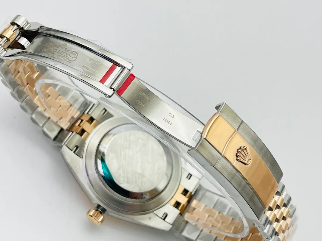 [VR Factory2022 latest masterpiece] Rolex’s latest Datejust series mechanical watch! 1⃣️[Size] Diameter 41MM, thickness 12MM! 2⃣️[Movement] Equipped with 2836 movement, strict debugging ensures accurate travel time, stable performance, and zero repairs! 3⃣️【Dial text】Using top-grade Swarovski diamonds and hand-inlaid craftsmanship, it is designed with the concept of excellence! 4⃣️[Case Buckle] The 904L stainless steel case is made of the same material as the original version and paired with a 904L stainless steel strap/original safety buckle! 5⃣��The watch strap is made of 904L Oyster steel.  6⃣️The side of the watch case is consistent with the original version and adds a QR code to prevent counterfeiting! 7⃣️【Mirror】Scratch-resistant sapphire crystal, anti-reflective convex magnifying calendar window, pure waterjet cutting! VR Factory is the same on the outside as it is original! Welcome friends from all walks of life to taste it!