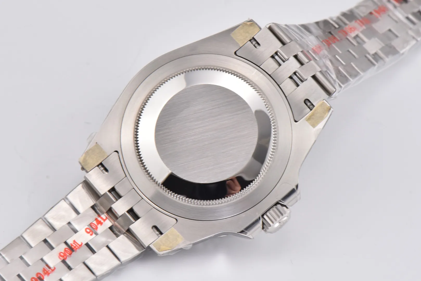【High-end replica】💰1160! 【Customized all-in-one machine】💰1720! [Top replica] Private chat! ! ! The Rolex Greenwich [GMT-Master II] is one of Rolex’s best-selling watches. It is equipped with a ceramic ring and platinum fonts. The imported 9015 all-in-one mechanical movement has stable and reliable quality. The diameter is 40mm. It is developed one-to-one from the original.