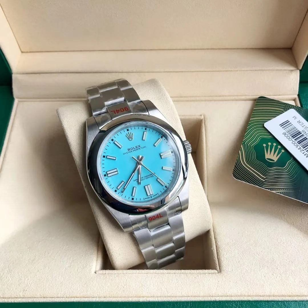 【High-end replica】💰1240! 【Customized all-in-one machine】💰1720! Rolex [Colorful Man, Oyster Life] The new Rolex Oyster Perpetual 41mm, the official synchronization model 124300 is perfectly crafted with original details, once again enhances the essence, and allows you to experience the original details of Citizen movement watches to the extreme. [Case] 316L stainless steel case, original synchronized shell shape and details (not the same model as the log-type case) to restore the thickness of the bezel, brushed lugs (matching the brushed texture of the bracelet), the sides of the case are rounded and full and brightly polished, perfectly synchronized with the original, the best 41mm shell size, 11mm dial thickness to achieve the original appearance reference 0 error [color] [Glass] Made of anti-scratch sapphire glass, the mirror surface is transparent and clear when reading, and the 6-digit exclusive small crown hidden mark is looming [Movement] Continue to use the new Citizen 8215 movement, accurate, stable and reliable [Literal] Using the original seven-color full-process computer numerical control color matching, the first original color matching in its class, perfectly matching the seven-color gorgeous and dazzling [Color] The super luminous color is comparable to the original in terms of durability and luminous color, perfectly interpreting the colorful essence of the original - Tiffany Blue is even more elegant and chic [Bracelet] The three-bead bracelet uses sandblasting of parts (each grain) and the latest surface coating process to restore the texture and luster of the original strap (differentiating the log-type three-bead bracelet). The sandblasted texture is perfectly combined with the ear rods of the case. The original buckle is synchronized with the original recessed crown mark to avoid scratching the sleeves. Deeply appreciate the original design concept and give feedback with heart.