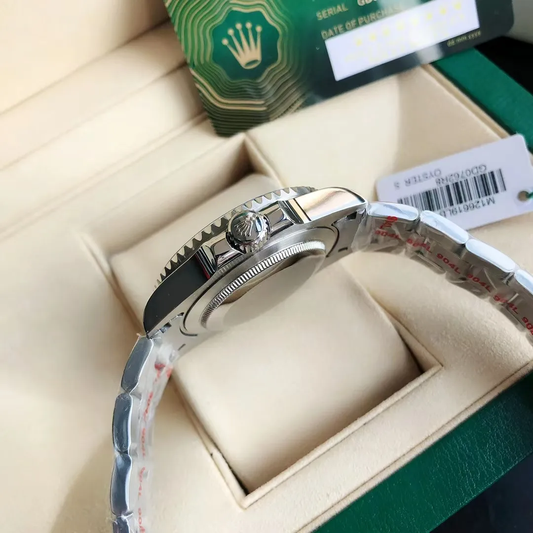 【High-end replica】💰1160! 【Customized all-in-one machine】💰1720! Rolex Submariner The new upgraded version of Submariner - the brightest star in the night sky. The appearance details of the built-in new Citizen movement are consistent with the original. The official synchronization in 2022 is the new Submariner [color] Citizen Submariner. On the occasion of the replacement of the Submariner calendar model, GD quality control will also open a further perfect interpretation of Citizen watches! Redefine the quality and value standards of Citizen watches! GD quality control will work with elite accessories manufacturers to strictly inspect and select, and is committed to making more perfect Citizen watches! This time, the details of the Submariner are meticulously studied and multi-layered quality control is carried out. The specific details are as follows: 1. Large factory surface: The GD Submariner surface is friendly and cared for by the top factory in the industry. The radial pattern focusing effect on the disk surface is synchronized with the original. The logo and font on the disk are guaranteed to be comparable to the original ones. The scale and rounded corners are polished with exquisite craftsmanship! The scales are filled with imported luminous powder. The magnifying glass detects the roundness and fullness. It has super luminous effect and strong durability. ⚠️ The scales under luminous light are pure and not mixed with any stains. You are welcome to compare with the original ones from major manufacturers. 2. Original calendar: The only corrected original calendar font of the Citizen movement in the market. The only calendar font in its class is consistent with the original product. ⚠️ Please use a magnifying glass to compare the details of the calendar font! The blue-coated magnifying glass is the only synchronous original in its class in terms of its magnification factor, distance from the case, and other details. 3. Three codes in one: the entire network has the same original shipping accessories, that is, the three models and numbers of the watch, warranty card, and hangtag are the same, and there is no duplication. 4. The original ring: the milky white luminous pearl of the ceramic ring has super luminous, luminous effects, and non-luminous normal color are consistent with the original; the ring scale is filled with top-notch mercury, the first of its kind. 5. Movement guarantee: Since the GD factory has focused on Citizen movements, it has promised to eliminate the phenomenon of old machines being adulterated and shoddy! GD quality control will simultaneously screen the movement and debug it before leaving the factory! ⚠️ Please look for the exclusive quality of GD products