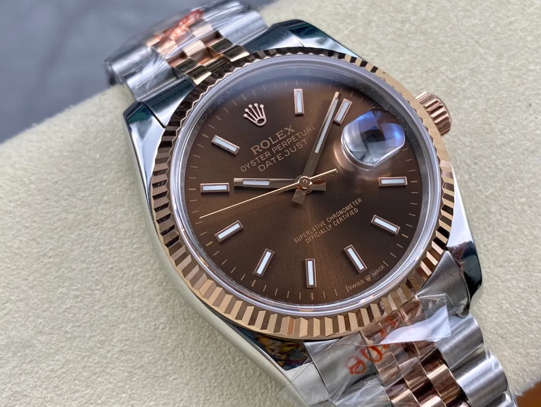 【High-end replica】💰1160! Rolex Single Calendar Datejust Series 36mm [Diameter] 36mm [Movement] Equipped with imported fully automatic mechanical movement [Ring] Rolex RingCommand triangular pit pattern / aperture [Mirror] Scratch-resistant sapphire glass mirror [Material] Imported 316L stainless steel case [Strap] Stainless steel (Oystersteel) optional three-bead/five-bead chain strap [Buckle] Original buckle Super high quality, more beautiful in kind, market exclusive! Classic casual watch, the standard equipment for successful people, allowing you to achieve success once and for all!