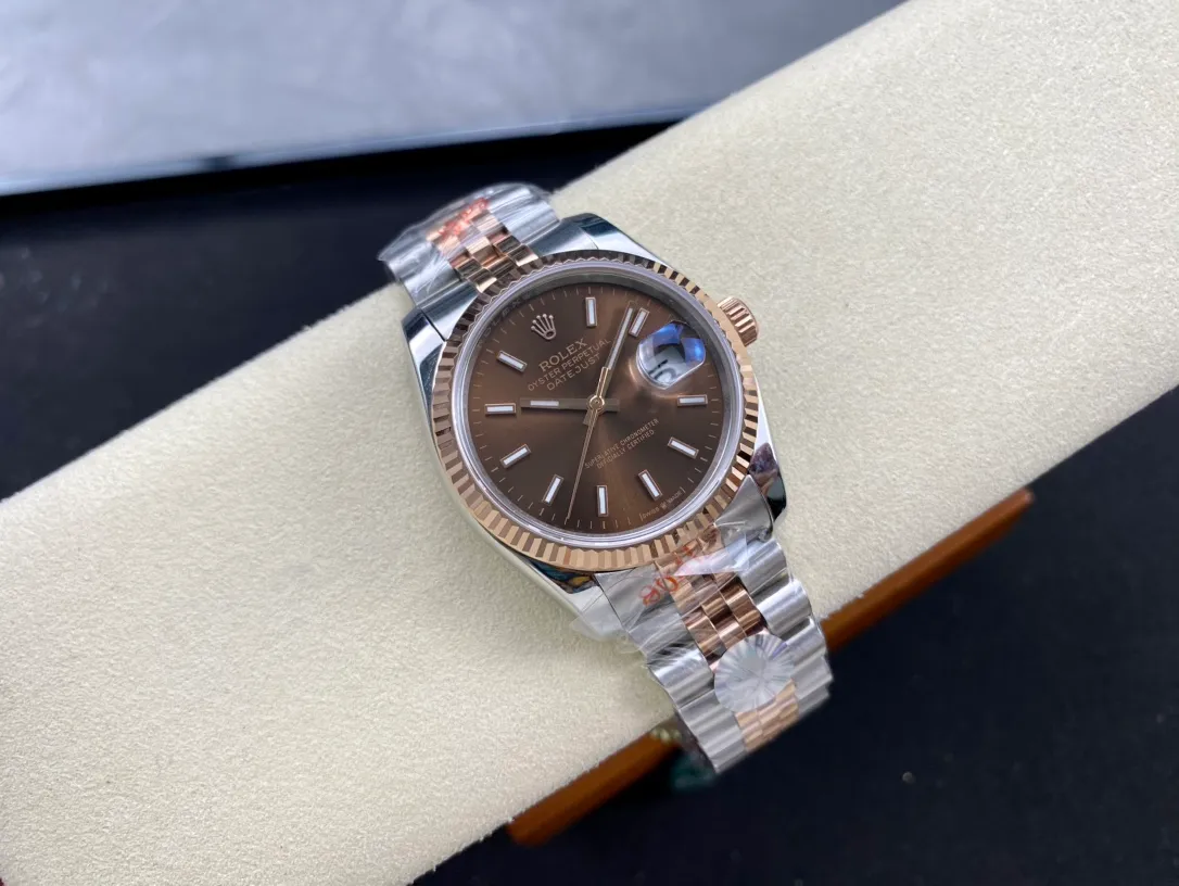 【High-end replica】💰1160! Rolex Single Calendar Datejust Series 36mm [Diameter] 36mm [Movement] Equipped with imported fully automatic mechanical movement [Ring] Rolex RingCommand triangular pit pattern / aperture [Mirror] Scratch-resistant sapphire glass mirror [Material] Imported 316L stainless steel case [Strap] Stainless steel (Oystersteel) optional three-bead/five-bead chain strap [Buckle] Original buckle Super high quality, more beautiful in kind, market exclusive! Classic casual watch, the standard equipment for successful people, allowing you to achieve success once and for all!