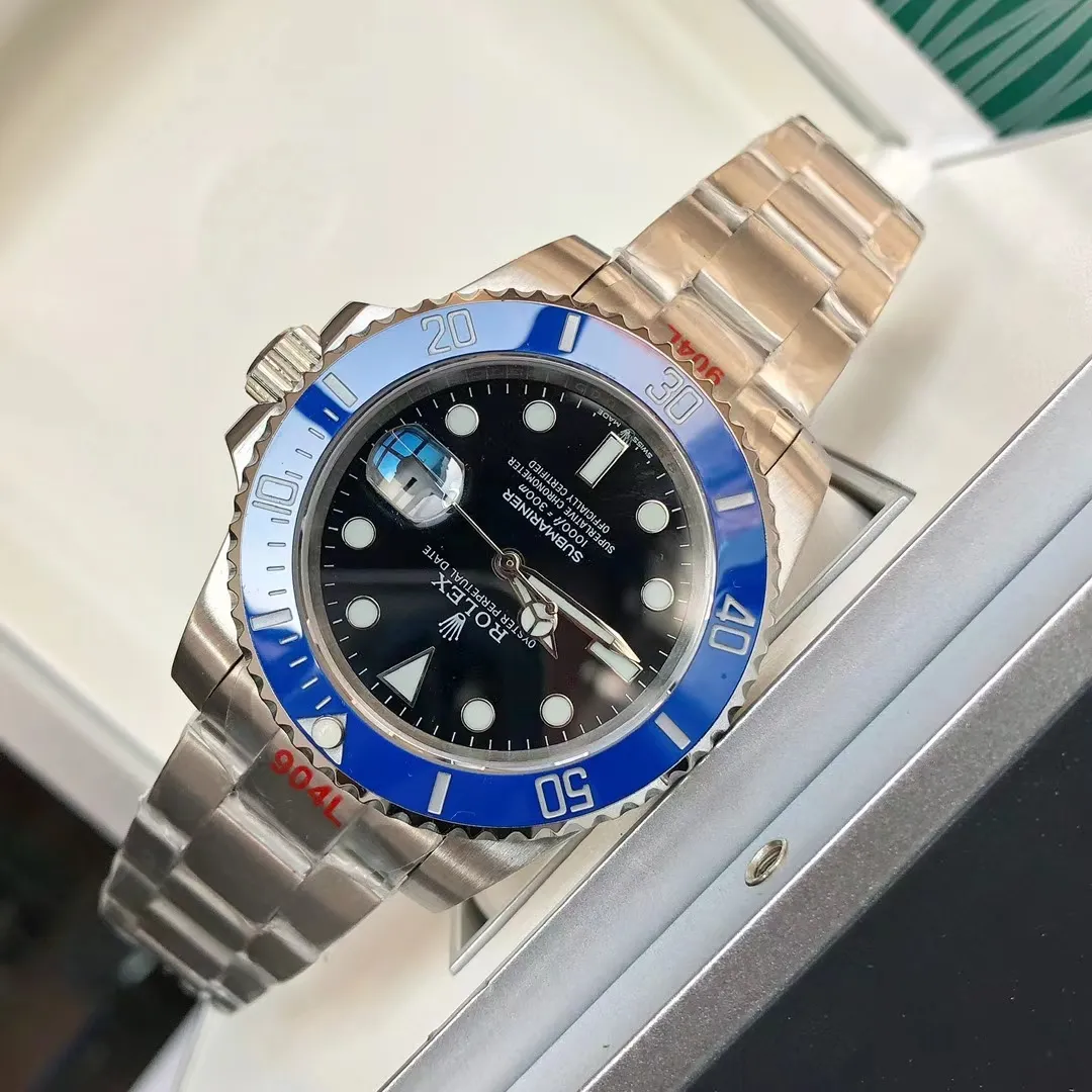 Rolex Submariner - the brightest star in the night sky. The appearance details of the built-in new Citizen movement are consistent with the original. The 2020 official synchronized new model Submariner [color] Citizen Submariner is on the occasion of the replacement of the Submariner calendar type. At the same time, GD quality control has further perfected the interpretation of Citizen watches! Redefine the quality and value standards of Citizen watches! GD quality control will work with elite accessories manufacturers to strictly inspect and select, and is committed to making more perfect Citizen watches! This time, the details of the Submariner are meticulously studied and multi-layered quality control is carried out. The specific details are as follows: 1. Large factory surface: The GD Submariner surface is friendly and cared for by the top factory in the industry. The radial pattern focusing effect on the disk surface is synchronized with the original. The logo and font on the disk are guaranteed to be comparable to the original ones. The scale and rounded corners are polished with exquisite craftsmanship! The scales are filled with imported luminous powder. The magnifying glass detects the roundness and fullness. It has super luminous effect and strong durability. ⚠️ The scales under luminous light are pure and not mixed with any stains. You are welcome to compare with the original ones from major manufacturers. 2. Original calendar: The only corrected original calendar font of the Citizen movement in the market. The only calendar font in its class is consistent with the original product. ⚠️ Please use a magnifying glass to compare the details of the calendar font! The blue-coated magnifying glass is the only synchronous original in its class in terms of its magnification factor, distance from the case, and other details. 3. Three codes in one: the entire network has the same original shipping accessories, that is, the three models and numbers of the watch, warranty card, and hangtag are the same, and there is no duplication. 4. The original ring: the milky white luminous pearl of the ceramic ring has super luminous, luminous effects, and non-luminous normal color are consistent with the original; the ring scale is filled with top-notch mercury, the first of its kind. 5. Movement guarantee: Since the GD factory has focused on Citizen movements, it has promised to eliminate the phenomenon of old machines being adulterated and shoddy! GD quality control will simultaneously screen the movement and debug it before leaving the factory! ⚠️ Please look for the exclusive quality of GD products