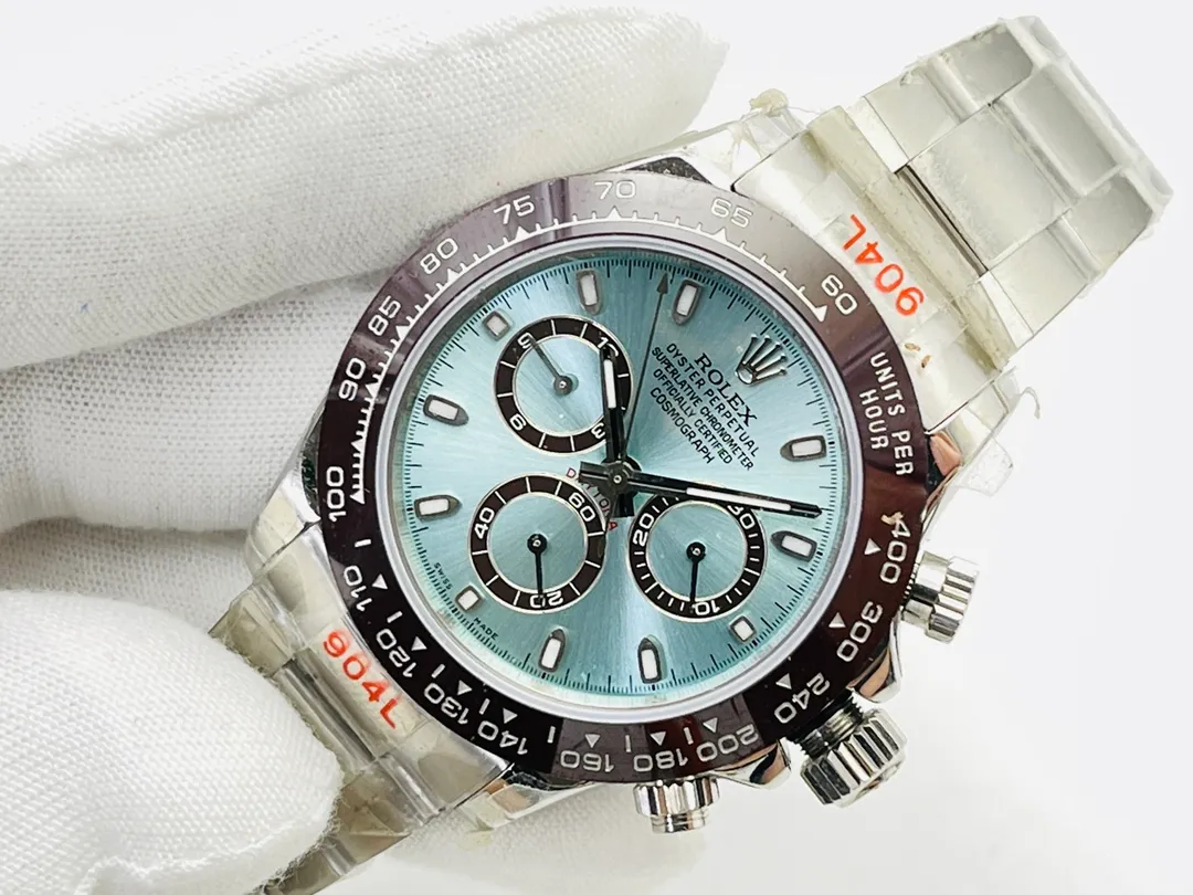 Rolex Daytona 116500LN series Daytona hot model series! Continuing the classic masterpiece started in 1963, details: 1⃣️[Movement] Equipped with Daytona's special 7750 self-winding mechanical movement, the thickness is consistent with the original product, and the timing function is perfectly realized! 2⃣️[Material] Made of 904L stainless steel that is consistent with the original, the watch strap is exquisite and perfect in workmanship! 3⃣️[Ring] The same wear-resistant ceramic bezel as the genuine product, Cerachrom ceramic solid outer ring with speed scale! 4⃣️[Lens] Scratch-resistant sapphire crystal glass mirror with excellent transparency! 5⃣️【Buckle】Oyster insurance discount with 5mm easy-adjustable link extension system! Produced by DR Factory, it must be a high-quality product. Welcome for your tasting! (Comes with a set of special watch disassembly tools + special watch storage leather case)