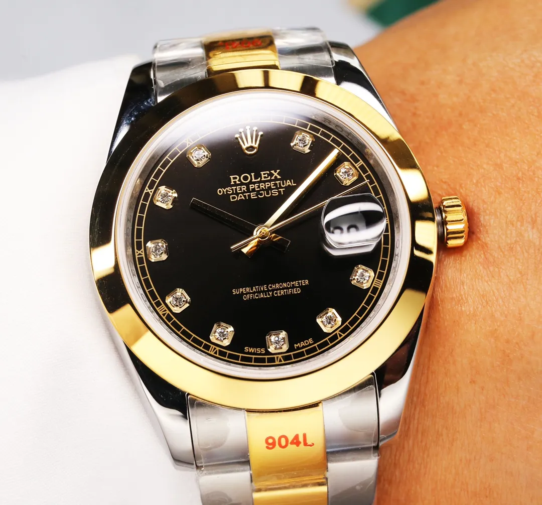 【High-end replica】💰1240! 【Customized all-in-one machine】💰1920! Taiwan factory makes strong comeback‼ ️‼ ️Outstanding work - Rolex Oyster Perpetual Datejust 41mm series watch, timeless elegance! Factory code: M126338... The 6-digit internal code is consistent with the card, and the entire set must be completed for return or exchange! [Oyster case, symbol of waterproofing] The diameter of the watch is 41mm, the thickness is consistent with the original, and the data is consistent with the genuine product 1. Classic Oyster case with triangular grooved outer ring 2. The handle adopts a screw-in design to restore the double buckle double waterproof system 3. Mirror material - anti-scratch blue crystal glass, anti-reflective convex magnification (2.5 times) calendar window [Strap details] Different watches are matched with different steel straps 1. Commemorative strap Jubilee Bracelet (five-bead belt) Material: stainless steel, commemorative type, five-row link 2. Oyster bracelet Oyster Bracelet (3-bead belt). Material: Stainless steel, head-shaped, semi-circular three-row link 3. Buckle type Folding buckle, concealed folding crown buckle [Movement] Using the exquisite and stable imported 9015 all-in-one mechanical movement, it is stable and simple, reserved, showy but not flattering, and long-lasting elegance! (Extreme reproduction requirements create high quality, playing with more than just concepts!) (Focus on original new machines) Focus is an attitude, produced by JH! The pictures were taken with a customized all-in-one machine!